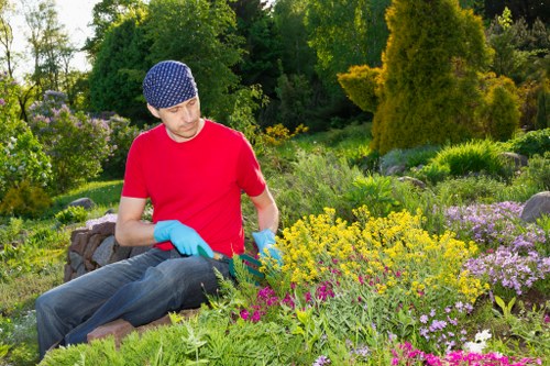 Governing law and liability terms for gardening services